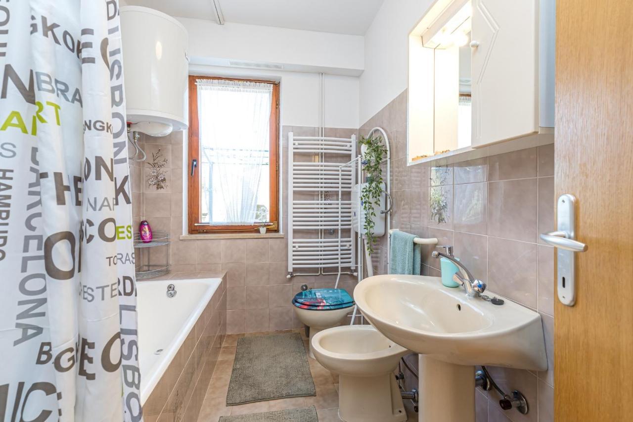Apartment Mirijana Tar-Vabriga Bagian luar foto